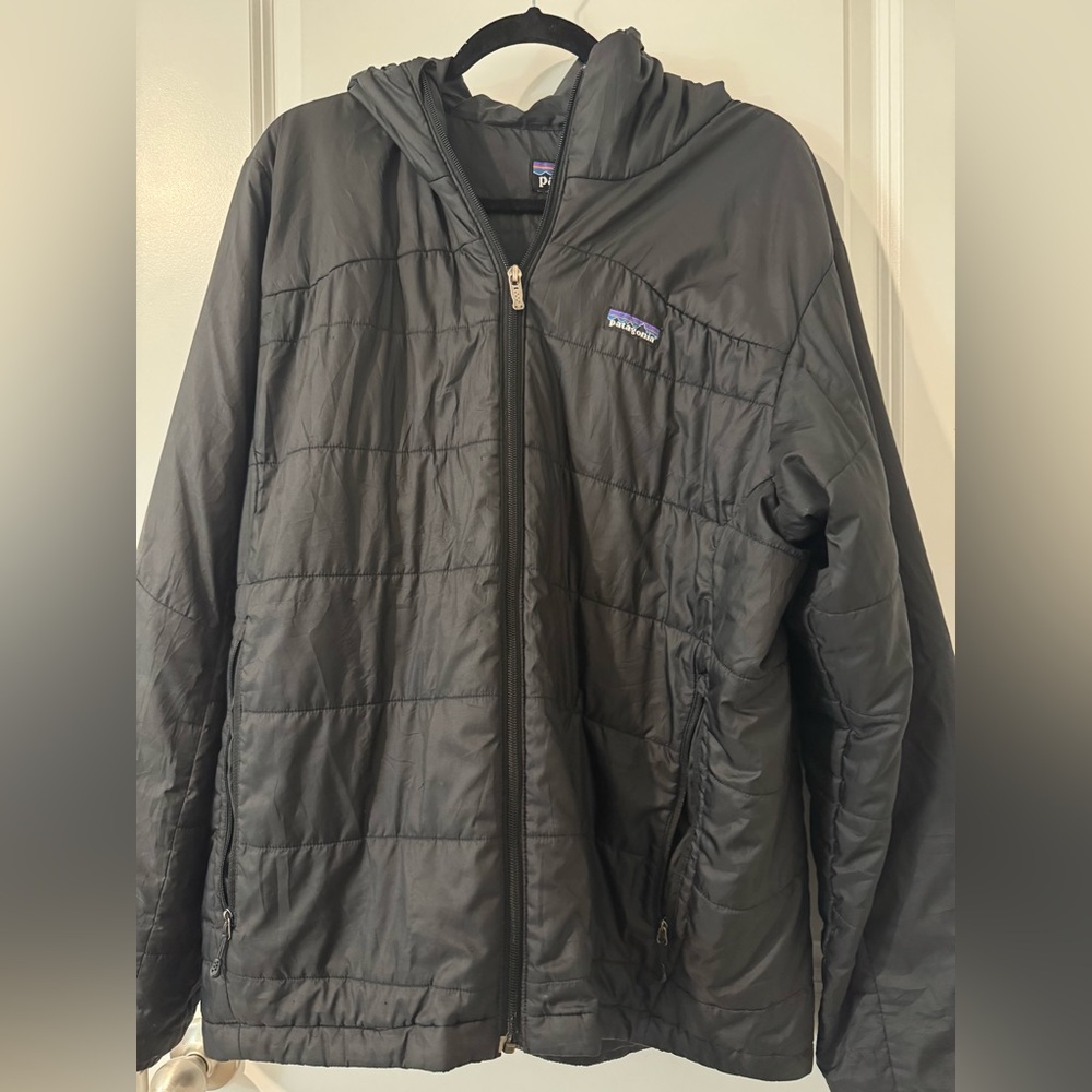 Patagonia Black Large Puffer Hoodie Jacket Men